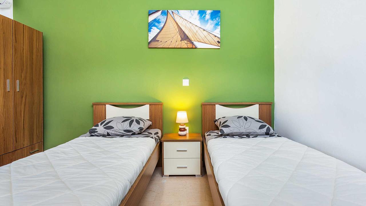 Michalis Apartments Polýgyros Esterno foto