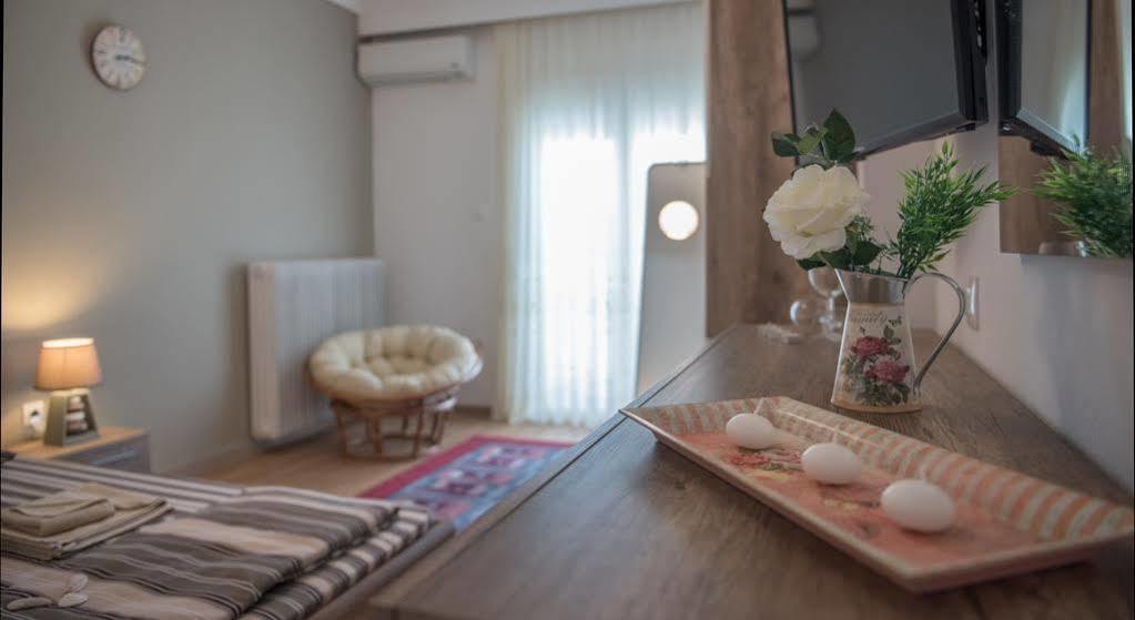 Michalis Apartments Polýgyros Esterno foto