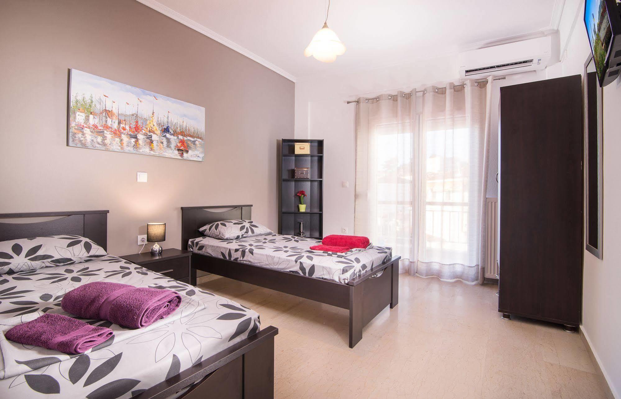 Michalis Apartments Polýgyros Esterno foto